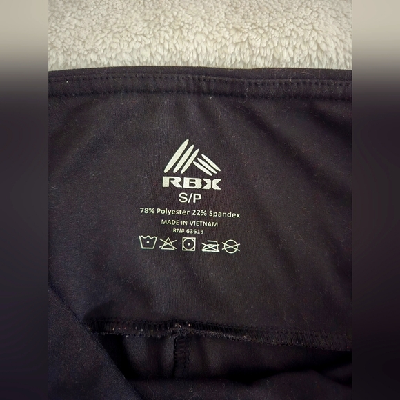 Shorts - Picture 2 of 3